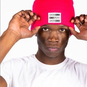 HOT PINK KNITTED BEANIE HAT